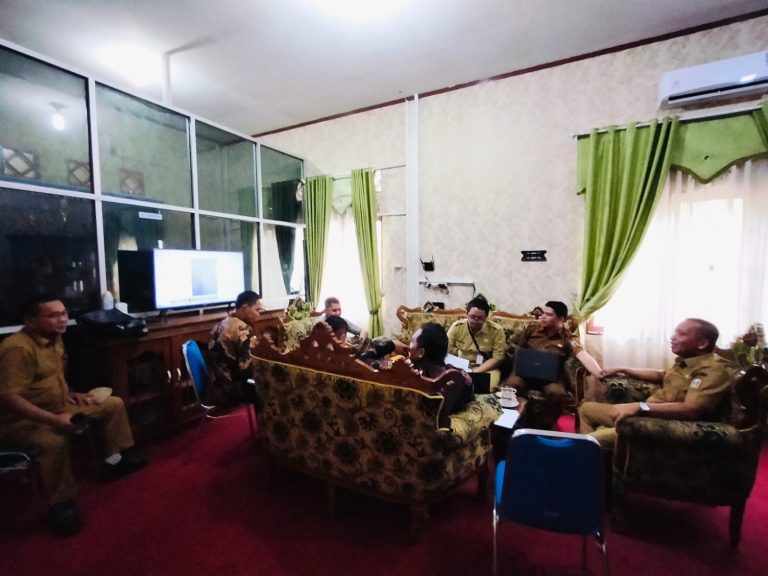 Disdukcapil Sarolangun Upayakan Penerapan Layanan Adminduk Online di Kantor Desa Dan Kelurahan