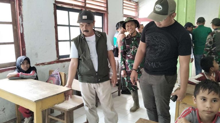 Ketua DPRD Sarolangun  Dorong Pembukaan Jalan Penghubung Antar Desa di Kecamatan Batang Asai