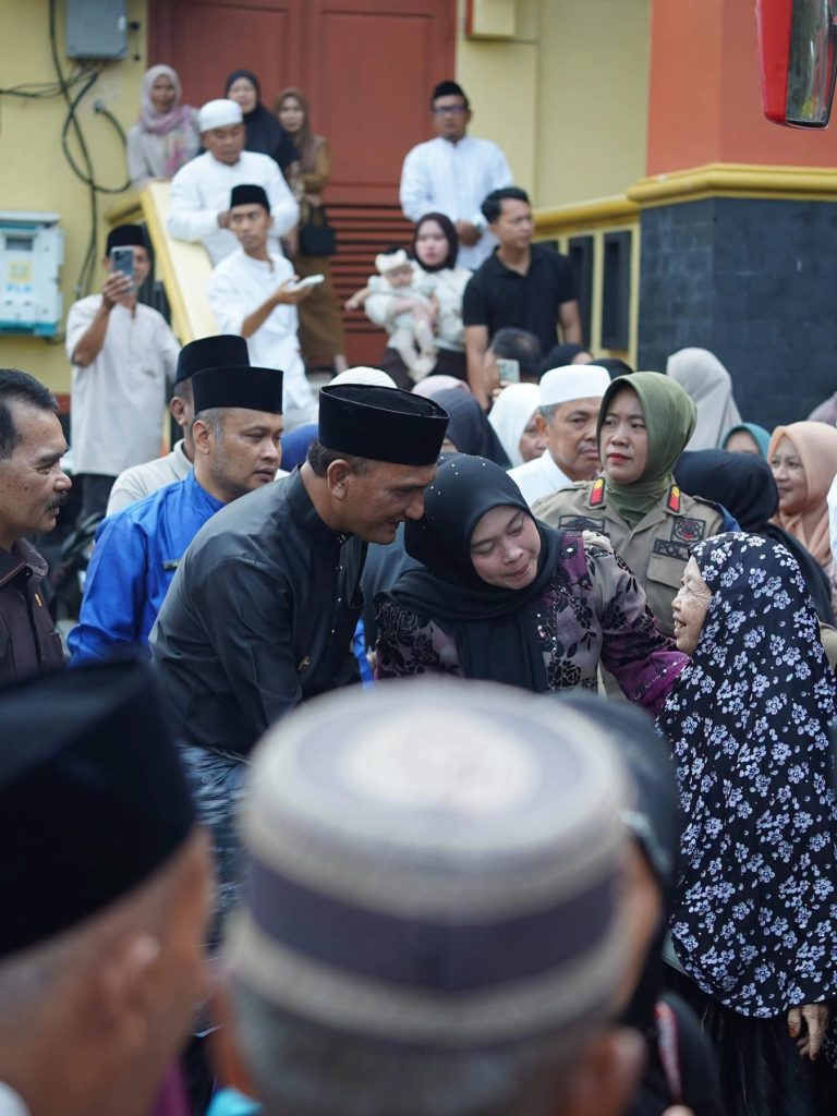 Bupati Hurmin Sambut Kepulangan Jemaah Haji Sarolangun