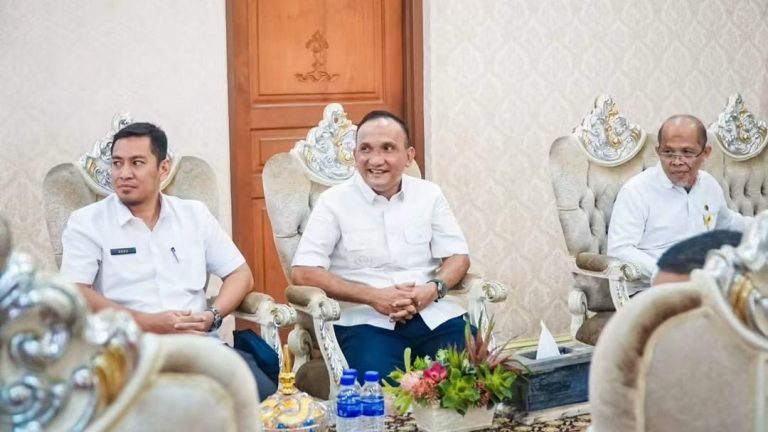 Bupati Sarolangun Ikuti Entry Meeting Bersama Gubernur