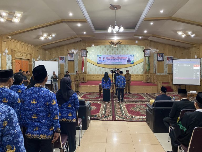 Hurmin Geser 3 Pejabat Eselon ll, Lantik 58 Kepala Sekolah